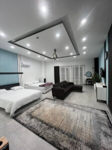 خانه مسافر – سوییت چهار تخته اقای خانی کد۱۰۳