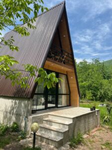 خانه مسافر – کلبه سویسی  ننه شهربانو   استخرگاه