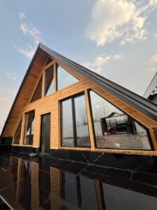 خانه مسافر – ویلا سویسی۲۰۰متری اقای صمد زاده رودبار .توتکابن.شیرکوه