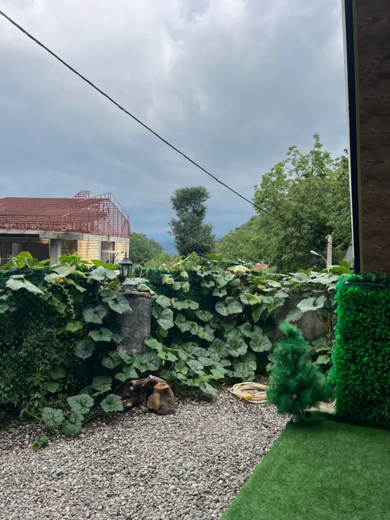 کلبه سویسی روستای نقله بر