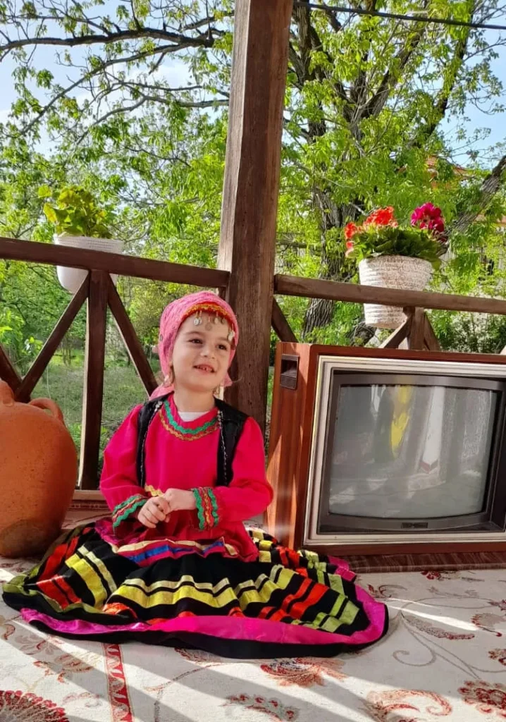 خانه سنتی ننه خاور