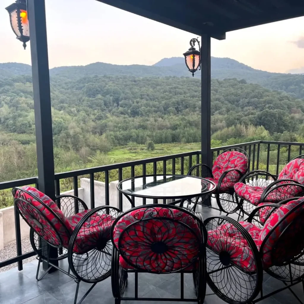 کلبه سویسی روستای کچا