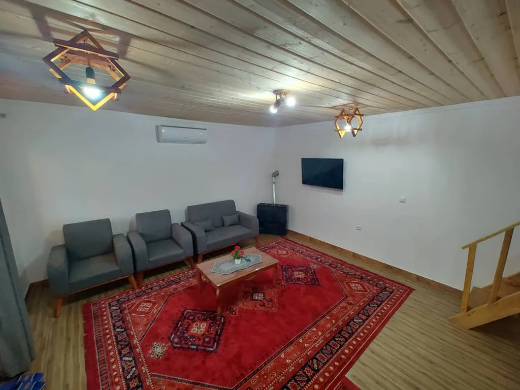 کلبه سویسی موشنگاه