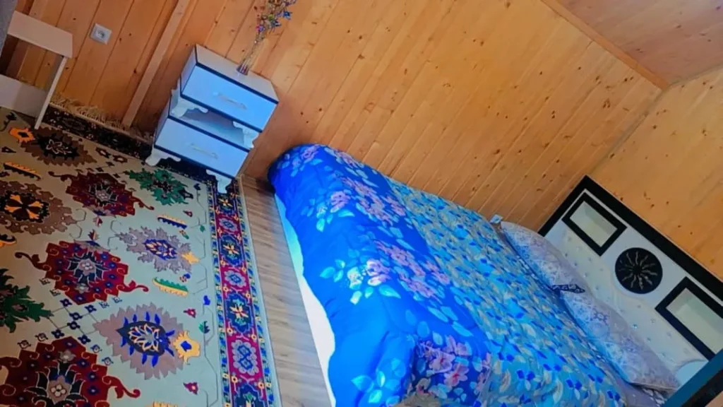 کلبه سویسی موشنگاه