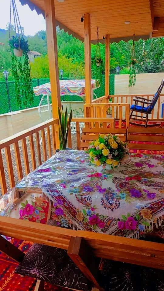 کلبه سویسی موشنگاه