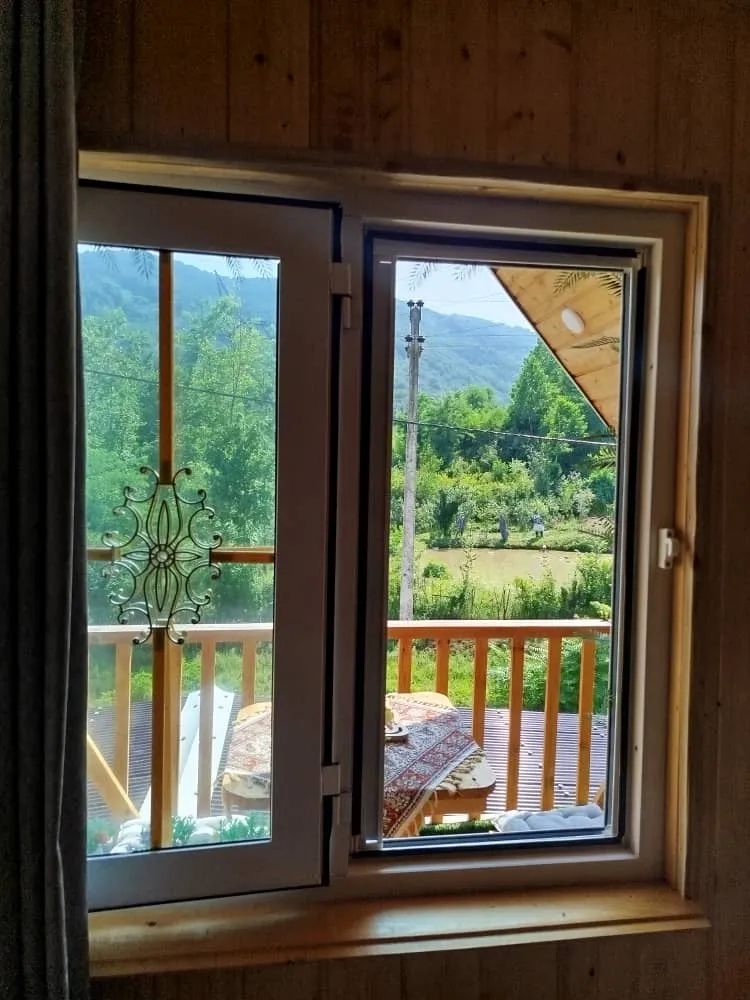 کلبه سویسی موشنگاه