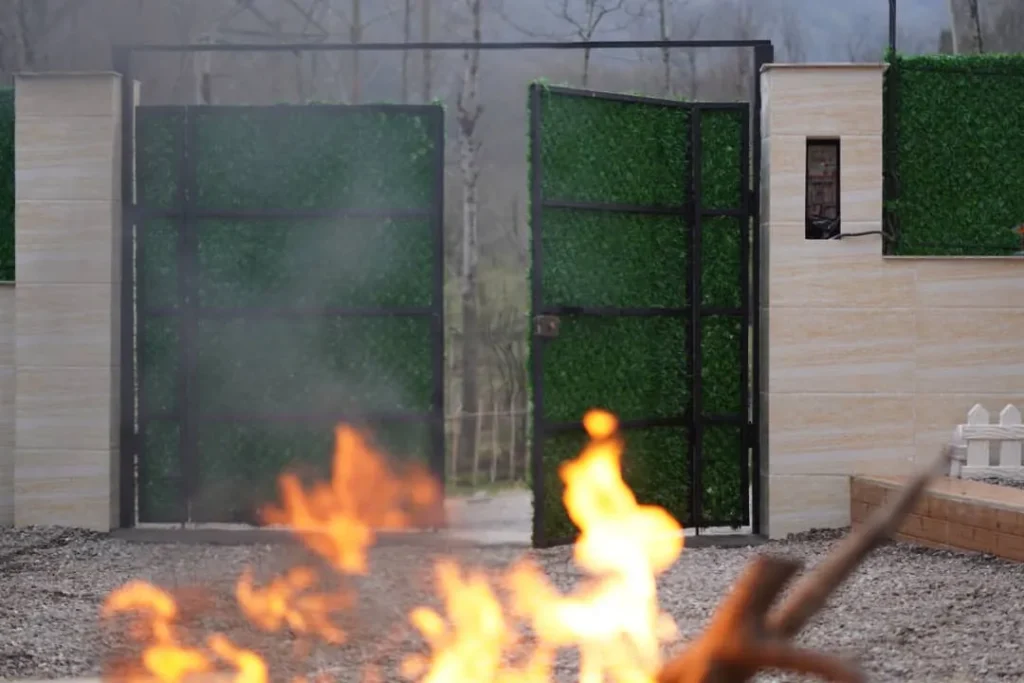 کلبه سویسی موشنگاه