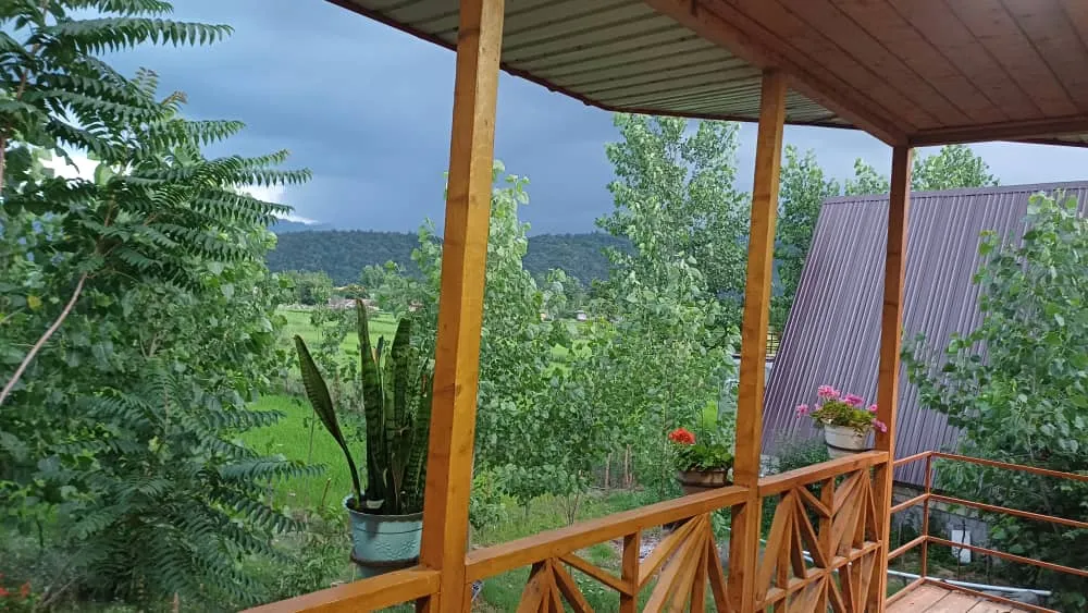 کلبه چوبی تراس دار ماسال