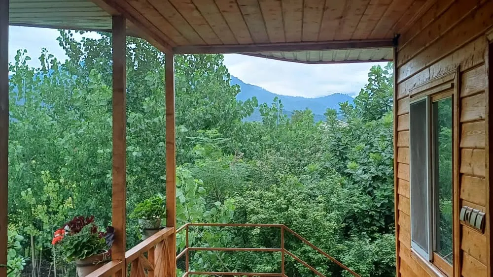 کلبه چوبی تراس دار ماسال