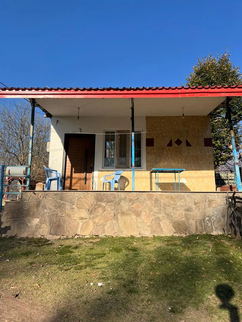 بهترین اقامت در سی‌ دشت؛ واحد نقلی و تمیز اقامتگاه لاله کد ۲۰۴