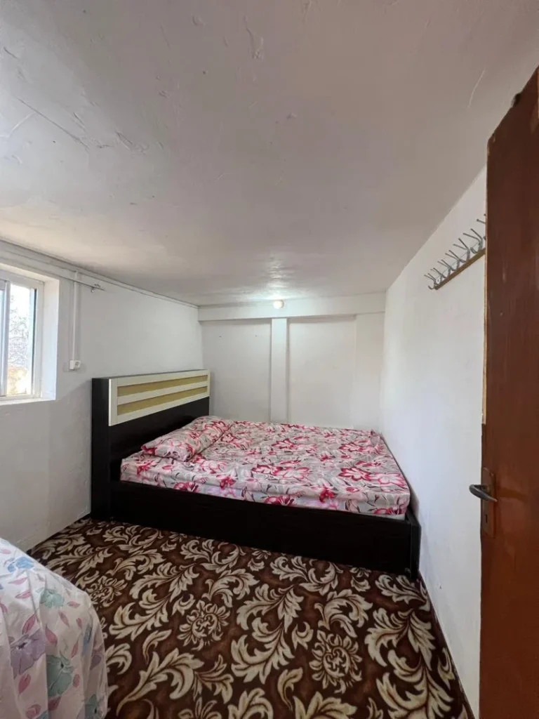 کلبه کاه گلی در سی دشت رودبار