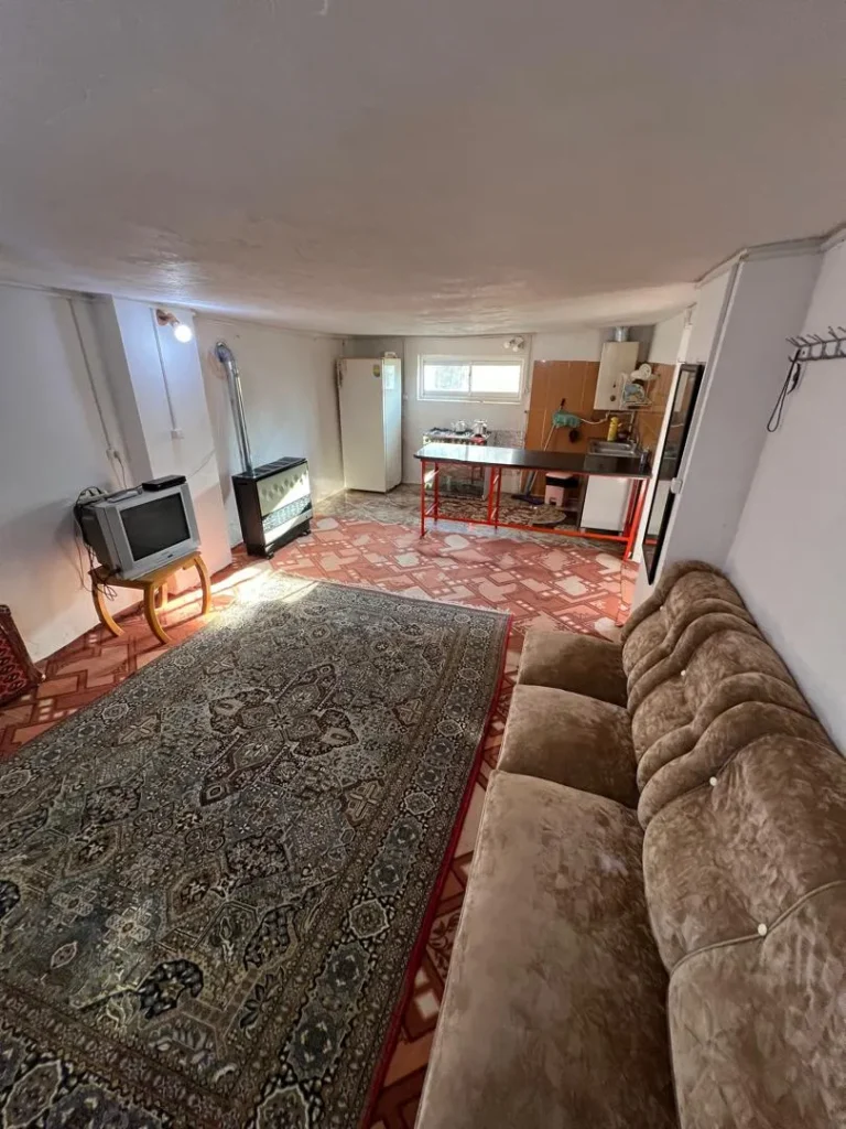 کلبه کاه گلی در سی دشت رودبار