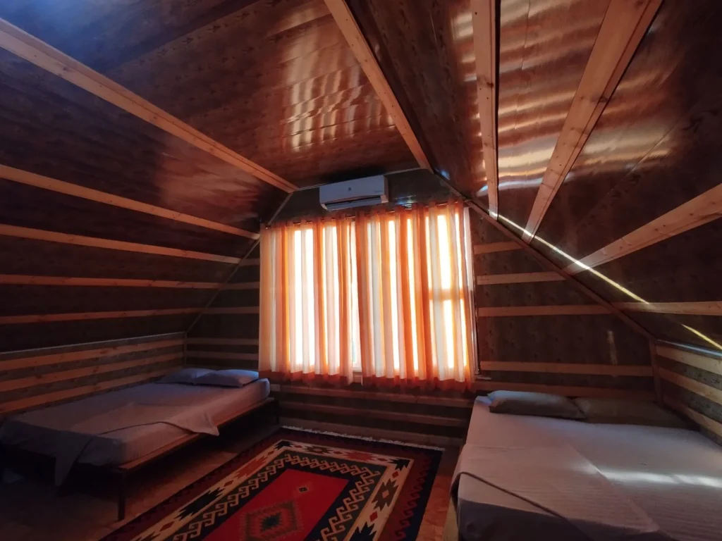 کلبه سویسی آقای مرادپور