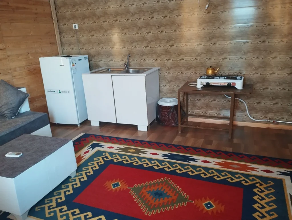 کلبه سویسی آقای مرادپور